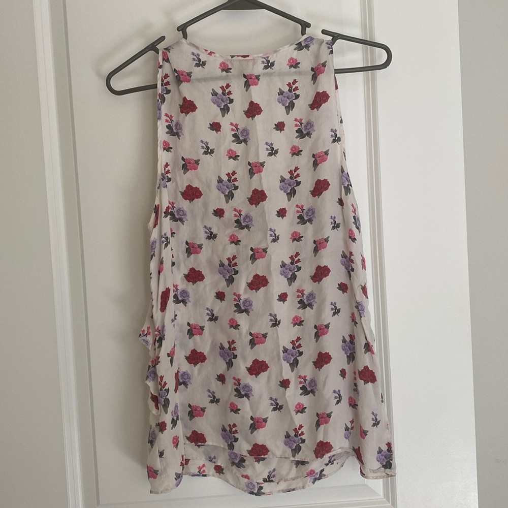 Floral Ruffle Top - Picture 3 of 4